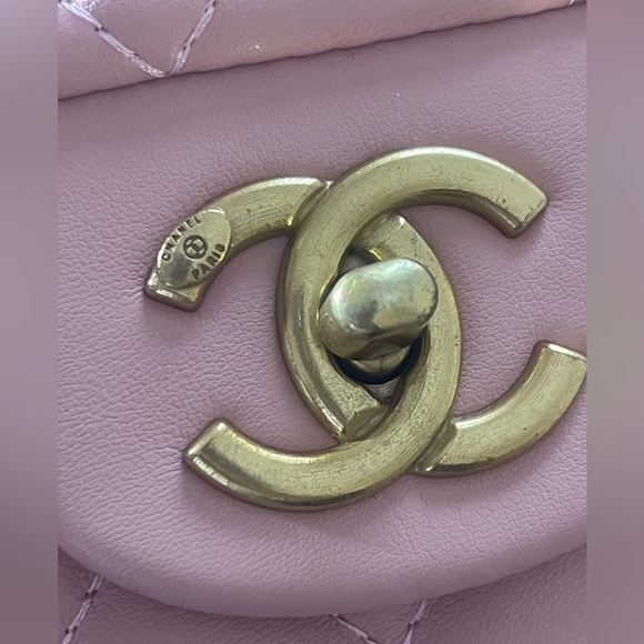 Pink C Quilted Bag ๐ - Picture 2 of 11